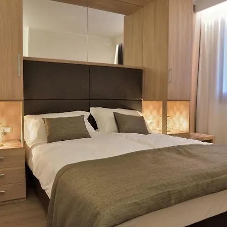 Al Barcon מלון דירות 4*