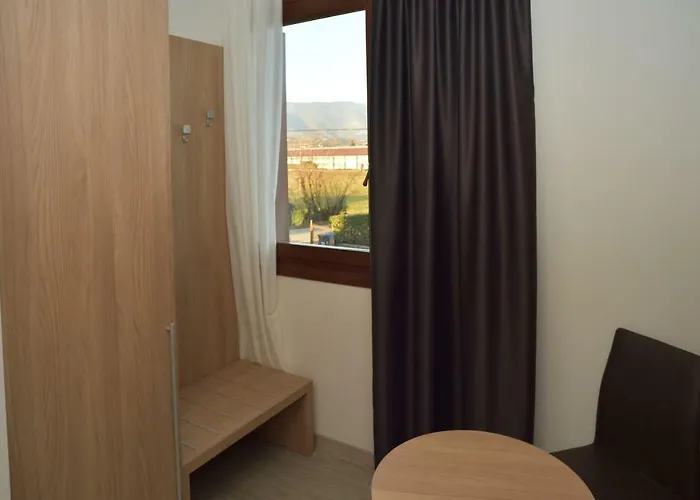 Al Barcon Aparthotel 4*